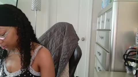 butterfly booty online show from 28, 5, 2026