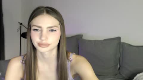 Snapshot of butterflys_ chatting on 7, 3, 2025 Lauren online show from 7, 3, 2025