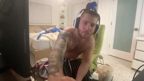 Snapshot of bwcloads chatting on 6, 6, 2026 bwcloads online show from 6, 6, 2026
