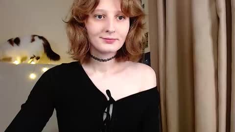 Snapshot of c0ralynx chatting on 9, 10, 2025 C0ralynx online show from 9, 10, 2025