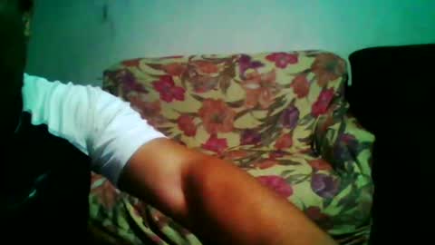 Snapshot of cachito83915 chatting on 28, 10, 2025 Cachudosexy online show from 28, 10, 2025