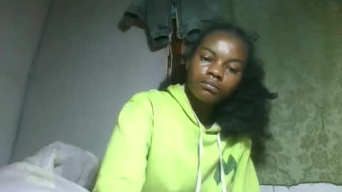 Snapshot of caella98 chatting on 20, 5, 2026 caella98 online show from 20, 5, 2026