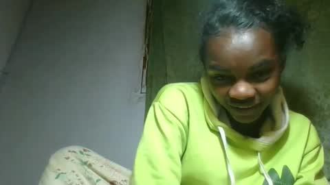 Snapshot of caella98 chatting on 27, 5, 2026 caella98 online show from 27, 5, 2026