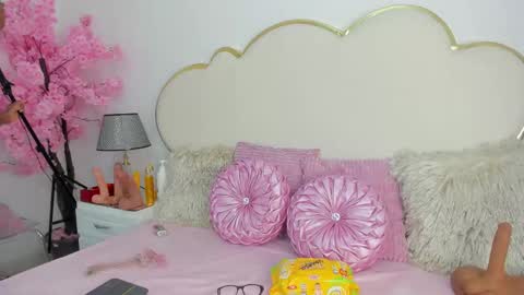 Snapshot of cahitlinbel chatting on 1, 10, 2025 Cahitlin online show from 1, 10, 2025