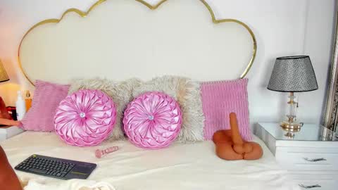 Snapshot of cahitlinbel chatting on 4, 10, 2025 Cahitlin online show from 4, 10, 2025