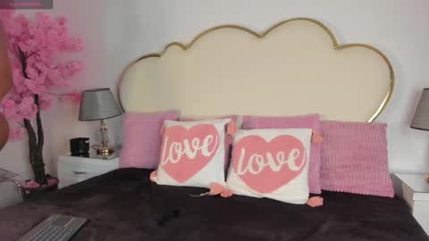 Snapshot of cahitlinbel chatting on 25, 11, 2025 Cahitlin online show from 25, 11, 2025