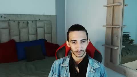 Snapshot of caius_fox chatting on 6, 1, 2026 caius online show from 6, 1, 2026