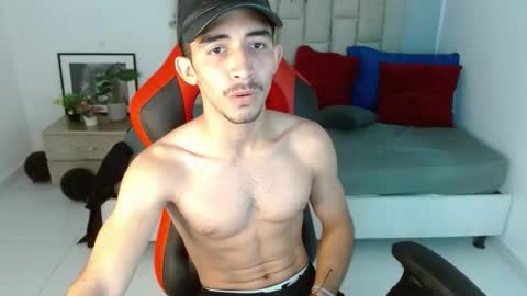 Snapshot of caius_fox chatting on 8, 1, 2026 caius online show from 8, 1, 2026