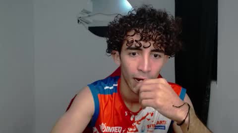 Snapshot of caius_fox chatting on 5, 2, 2026 caius online show from 5, 2, 2026