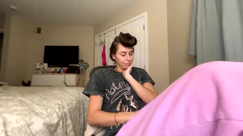 Snapshot of calicambri chatting on 13, 10, 2025 The Cali Cambri online show from 13, 10, 2025