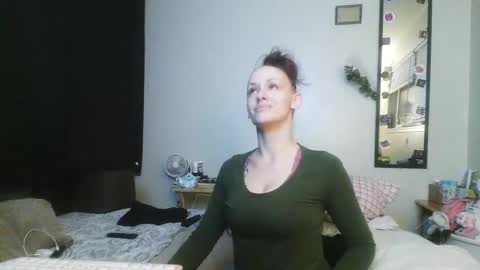 Snapshot of caliibaddie chatting on 25, 2, 2025 caliibaddie online show from 25, 2, 2025