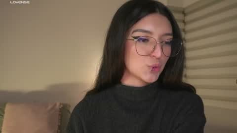 Snapshot of call_me_rosie chatting on 10, 6, 2026 online show from 10, 6, 2026