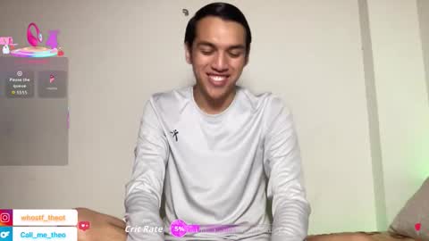 Snapshot of call_me_theo chatting on 8, 10, 2025 Mateo online show from 8, 10, 2025