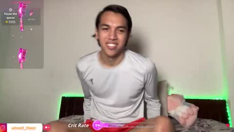 Snapshot of call_me_theo chatting on 13, 11, 2025 Mateo online show from 13, 11, 2025