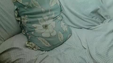 Snapshot of callme_pogs chatting on 24, 10, 2025 callme_pogs online show from 24, 10, 2025