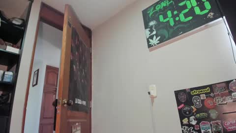 Emma online show from 19, 12, 2024