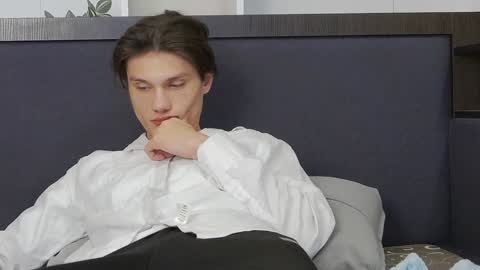 Calvin online show from 4, 1, 2025