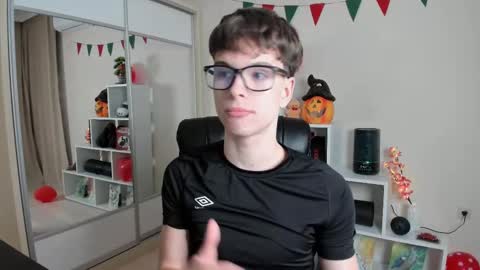 Hey I am Calvin  online show from 8, 3, 2025