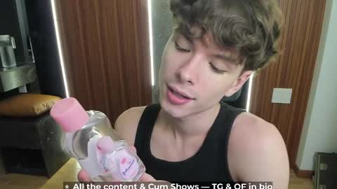 Hey I am Calvin  online show from 25, 4, 2026