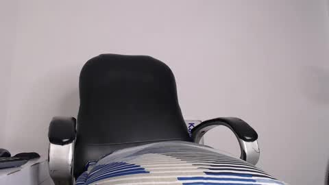 calvinhotlatino online show from 5, 12, 2024