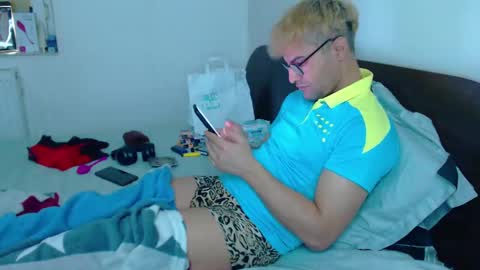 Snapshot of calvinjohnlad chatting on 16, 2, 2025 Calvinjohnlad online show from 16, 2, 2025