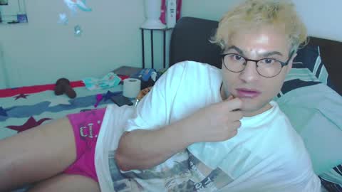 Snapshot of calvinjohnlad chatting on 4, 3, 2025 Calvinjohnlad online show from 4, 3, 2025