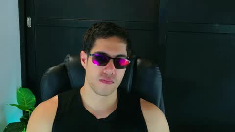 camara110 online show from 20, 2, 2025