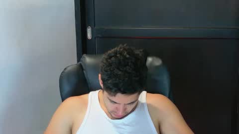 camara110 online show from 6, 10, 2025