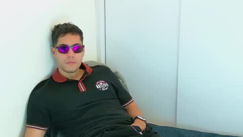 camara110 online show from 12, 11, 2025