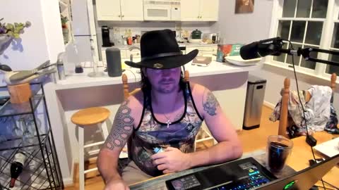 Snapshot of camarant chatting on 7, 10, 2025 camarant online show from 7, 10, 2025