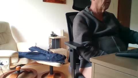 Snapshot of camcologne chatting on 25, 11, 2025 camcologne online show from 25, 11, 2025