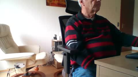 Snapshot of camcologne chatting on 17, 12, 2025 camcologne online show from 17, 12, 2025