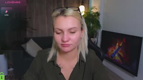 Cameron online show from 22, 10, 2025