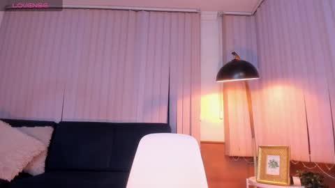 Camila cruz online show from 1, 2, 2025