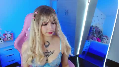 Snapshot of cami_mila99 chatting on 15, 12, 2024 CAMI  online show from 15, 12, 2024