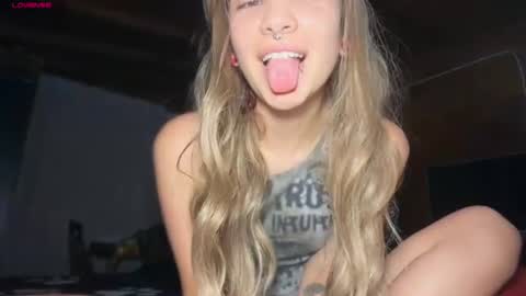 camii19y online show from 11, 6, 2026