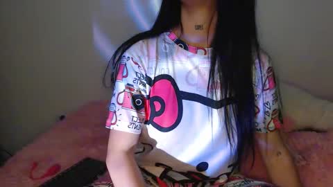 Snapshot of camiilaatorres chatting on 14, 11, 2025 camila online show from 14, 11, 2025