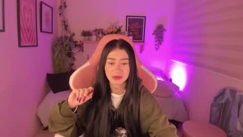 Snapshot of camiilaatorres chatting on 27, 11, 2025 camila online show from 27, 11, 2025