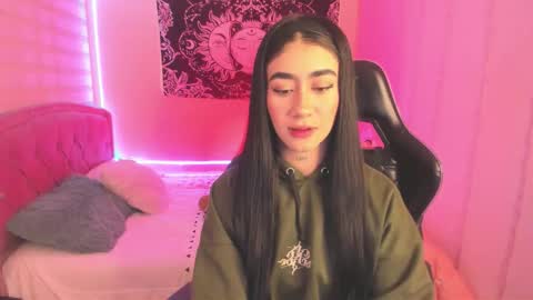 Snapshot of camiilaatorres chatting on 3, 2, 2026 camila online show from 3, 2, 2026