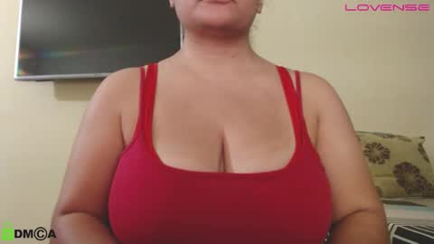 Snapshot of camiilahotxxx chatting on 29, 9, 2025 Camila online show from 29, 9, 2025