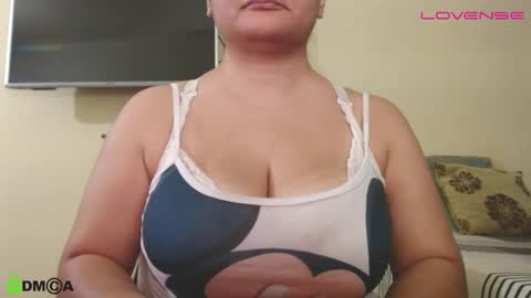 Snapshot of camiilahotxxx chatting on 9, 10, 2025 Camila online show from 9, 10, 2025