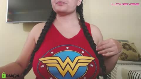 Snapshot of camiilahotxxx chatting on 28, 10, 2025 Camila online show from 28, 10, 2025