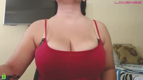 Snapshot of camiilahotxxx chatting on 22, 11, 2025 Camila online show from 22, 11, 2025