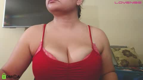 Snapshot of camiilahotxxx chatting on 6, 1, 2026 Camila online show from 6, 1, 2026