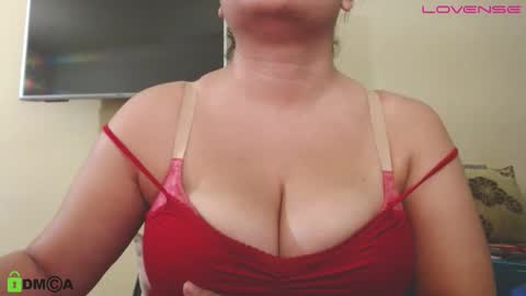 Snapshot of camiilahotxxx chatting on 6, 1, 2026 Camila online show from 6, 1, 2026