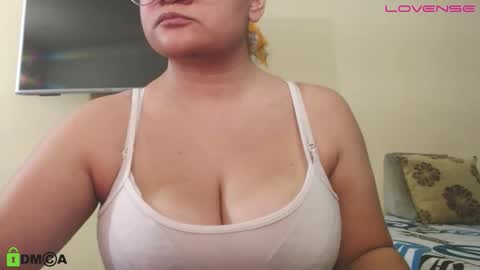 Snapshot of camiilahotxxx chatting on 16, 1, 2026 Camila online show from 16, 1, 2026