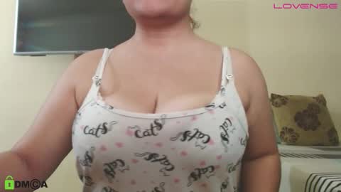 Snapshot of camiilahotxxx chatting on 20, 2, 2026 Camila online show from 20, 2, 2026