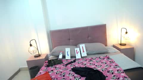 CamiilaReyes online show from 20, 2, 2025