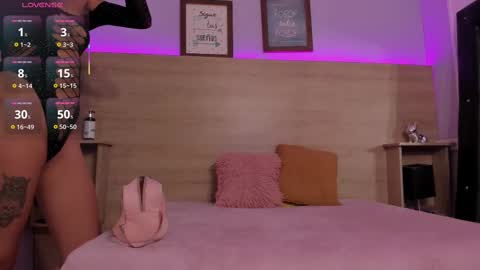 camila__montes online show from 29, 9, 2025