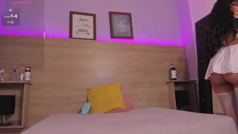 camila__montes online show from 9, 10, 2025